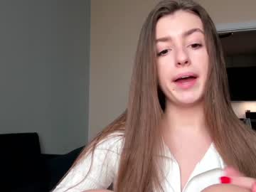 Naked cam girl coy_amina_ image #3590958