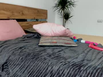 Naked cam girl lovexxxpink image #1904280
