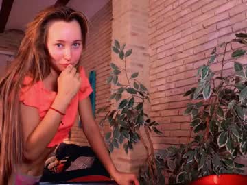 Naked cam girl olaya_del_mar image #2379222
