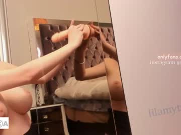 Naked cam girl lilamytee1 image #1555517