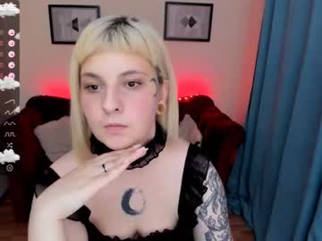 Naked cam girl yolandi_toit image #2190380