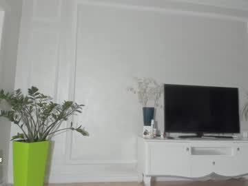 Naked cam girl sweety_rinushka_ image #2346552