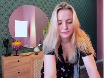 Naked cam girl erikacoy image #2201913
