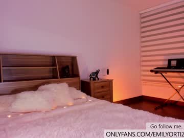 Naked cam couple emilyortiz_ image #2525106