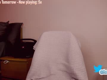 Naked cam girl hollyextra image #2108250