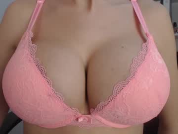 Naked cam girl eat_mee_out image #1935864