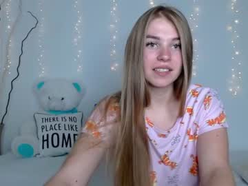 Naked cam girl little__cherrry image #2499239