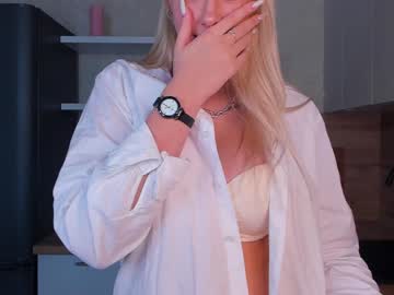 Naked cam girl 8a8y_nura image #194873