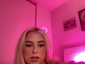 hollymadison123 naked cam
