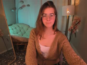 Naked cam girl zlata_luna image #340807