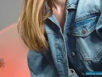 Naked cam girl lea_exe image #3530899