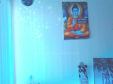 Naked cam girl petitebrat image #580097
