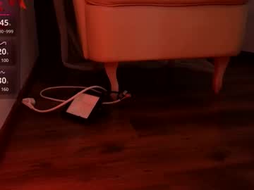 emmilla naked cam