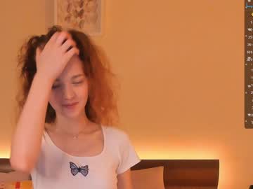 Naked cam girl olivia_garden image #2586821