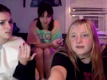 Naked cam girl wallabyxxx image #3282024