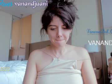 Naked cam girl vanandjuani image #1389505