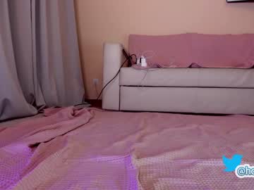 Naked cam girl hollyextra image #2919307
