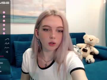 Naked cam girl small_blondee image #1025317