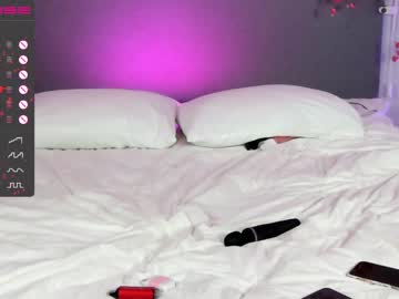 Naked cam girl sweettinaaa image #2477772
