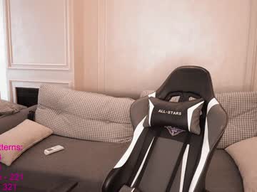 Naked cam girl lindamei image #2701662