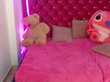 Naked cam girl lizzyx_m image #2650490