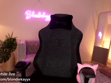 Naked cam girl blondiekayy image #1823678