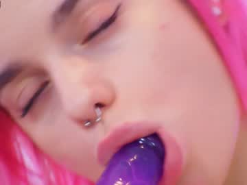 Naked cam girl shycinderella image #495958