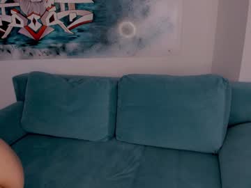 Naked cam girl fox_julie image #2181160