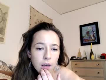 Naked cam girl brookepeeksxx image #1028475