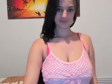 Naked cam girl inocent_student18 image #2231390