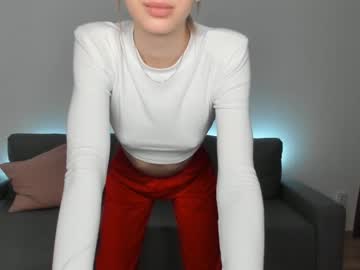 Naked cam girl holly____ image #3491489