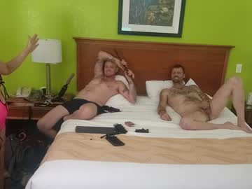 Naked cam couple frknstylvrs image #2071375