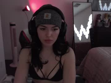 Naked cam girl winnierides image #4055455