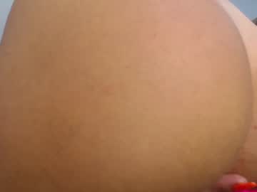 Naked cam girl eat_mee_out image #2689103