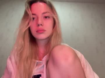 Naked cam girl angel_from_sky image #220048