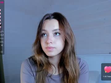Naked cam girl darling_kira image #2773999