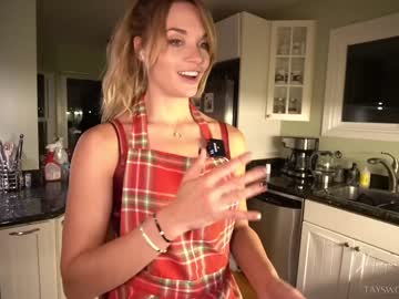 Naked cam girl phoenix_taylor image #1048474