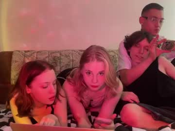 Naked cam couple donwat image #3981574