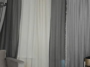 Naked cam girl ronn1ee image #2271486