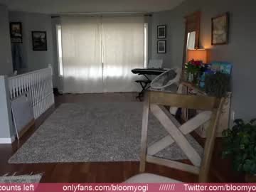 Naked cam girl bloomyogi image #1191027