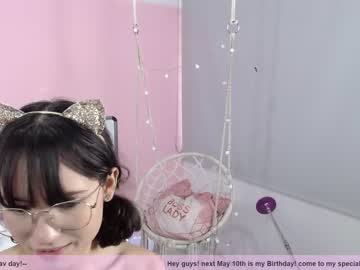 Naked cam girl little_effy18 image #1670922