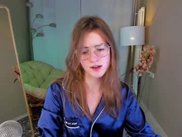 Naked cam girl zlata_luna image #478130