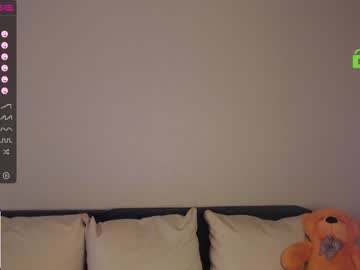 Naked cam couple alice_loyse_ image #2429715