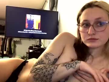 Naked cam girl ashangel669 image #3986437