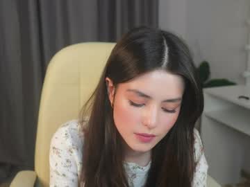 Naked cam girl lucky_forme image #4063783