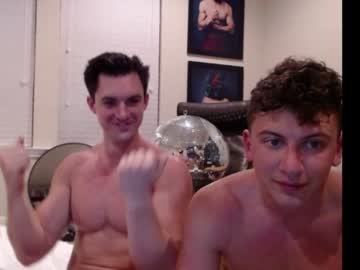 Naked cam couple cowsgomoo101 image #1343501