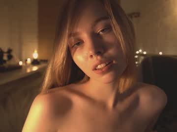 Naked cam girl bibi_it_is image #2275797