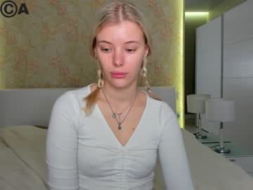 Naked cam girl pusich image #1623081