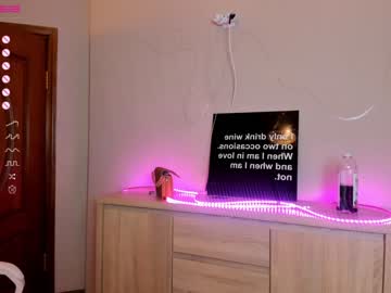 Naked cam girl loko_chi image #2037272
