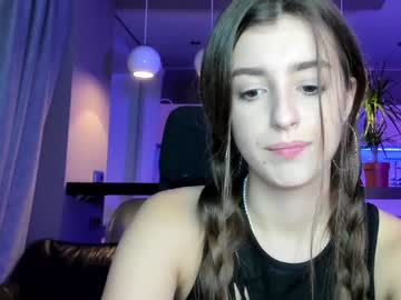 Naked cam girl coy_amina_ image #2775832